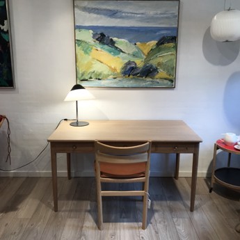Hans J. Wegner skrivebord i massiv eg/sæbe