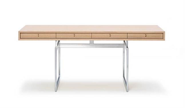 Bodil Kjær skrivebord i Natural Oak / Stel i børstet stål 