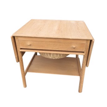 Hans J. Wegner sybord i eg - PP Møbler